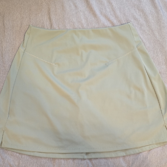 Old Navy Active Skirts - Picture 3 of 4